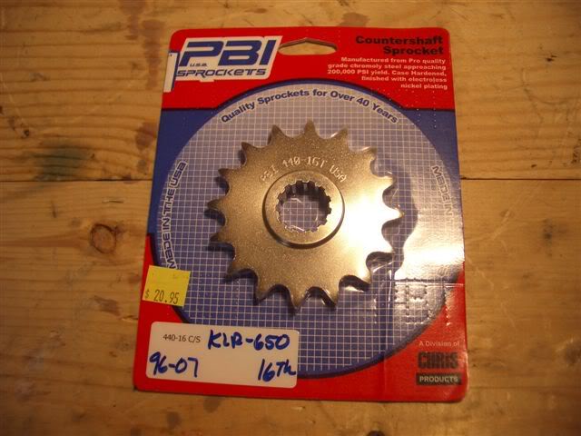 1995 Kawasaki KLX650C right crankshaft end gears with key and washers