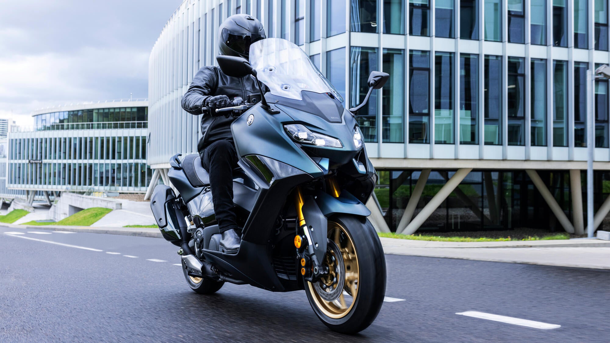 The Yamaha TMAX May Go Hybrid - Adventure Rider