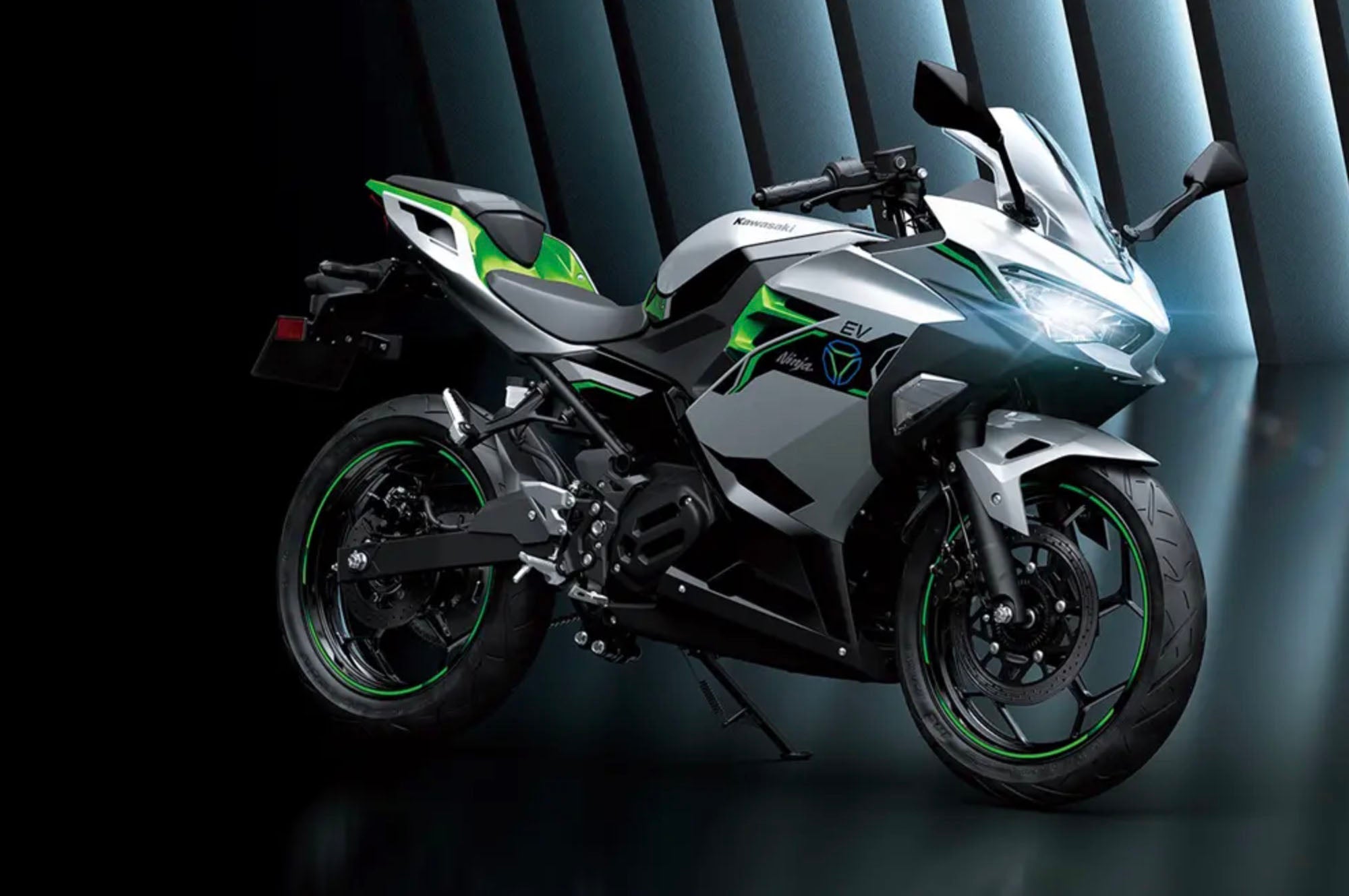 Kawasaki's Supercharged Hydrogen Motorcycle